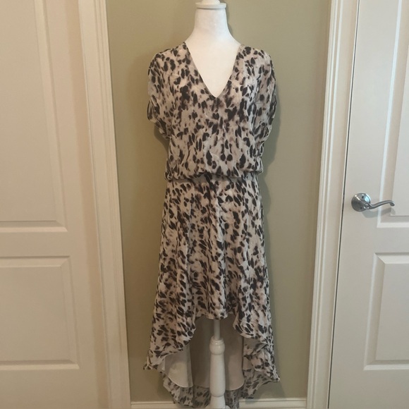 Haute Hippie Dresses & Skirts - Haute Hippie Silk Animal Print High Low MIDI Dress Size Small V-Neck